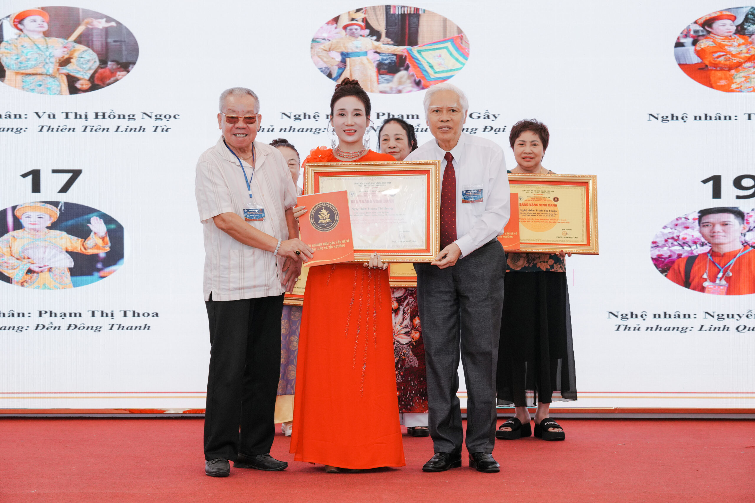 Hội đồng Khoa học Viện Nghiên cứu các vấn đề về Tôn giáo và Tín ngưỡng nhiệm kỳ 2026–2030, gồm các ông, bà có tên sau:1. GS.TS. Trương Quốc Bình – Nguyên Phó Cục trưởng Cục Di sản văn hóa, Bộ Văn hóa, Thể thao và Du lịch – Chủ tịch Hội đồng. 2. PGS.TS. Nguyễn Thanh Xuân – Giảng viên cao cấp Học viện Chính trị Quốc gia Hồ Chí Minh; nguyên Phó Trưởng Ban Tôn giáo Chính phủ – Phó Chủ tịch Hội đồng. 3. Đại tá, Nhà nghiên cứu Hà Huy Thắng – Phó Viện trưởng Thường trực Viện Nghiên cứu các vấn đề về Tôn giáo và Tín ngưỡng – Ủy viên 4. PGS.TS. Phạm Ngọc Trung – Nguyên Trưởng khoa Văn hóa và Phát triển, Học viện Báo chí và Tuyên truyền – Ủy viên. 5. PGS.TS. Đỗ Lan Hiền – Nguyên Viện trưởng Viện Tôn giáo và Tín ngưỡng, Học viện Chính trị Quốc gia Hồ Chí Minh – Ủy viên. 6. TS. Phạm Tiến Dũng – Giảng viên Viện Trần Nhân Tông, Đại học Quốc gia Hà Nội; nguyên Trưởng Ban Tôn giáo Hà Nội – Ủy viên. 7. TS. Giáo dục, TS. Phật học Nguyễn Đức Hiển – Ủy viên. 8. TS. Phạm Văn Khiển – Phó Viện trưởng Viện Nghiên cứu các vấn đề về Tôn giáo và Tín ngưỡng – Ủy viên. 9. Thạc sĩ Hoàng Kim Đức – Chánh Văn phòng Viện Nghiên cứu các vấn đề về Tôn giáo và Tín ngưỡng – Ủy viên Thường trực, Thư ký Hội đồng.