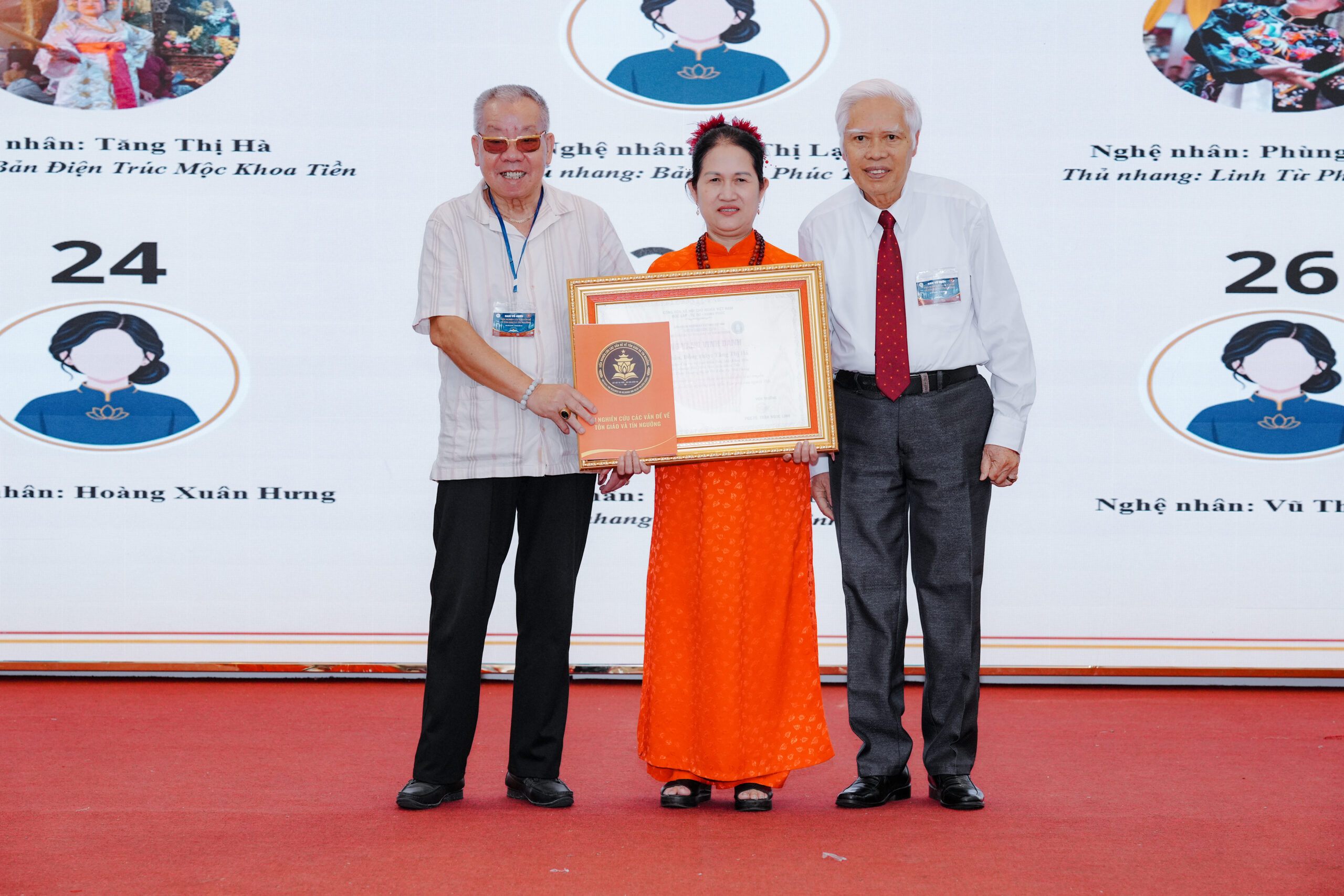 Hội đồng Khoa học Viện Nghiên cứu các vấn đề về Tôn giáo và Tín ngưỡng nhiệm kỳ 2026–2030, gồm các ông, bà có tên sau:1. GS.TS. Trương Quốc Bình – Nguyên Phó Cục trưởng Cục Di sản văn hóa, Bộ Văn hóa, Thể thao và Du lịch – Chủ tịch Hội đồng. 2. PGS.TS. Nguyễn Thanh Xuân – Giảng viên cao cấp Học viện Chính trị Quốc gia Hồ Chí Minh; nguyên Phó Trưởng Ban Tôn giáo Chính phủ – Phó Chủ tịch Hội đồng. 3. Đại tá, Nhà nghiên cứu Hà Huy Thắng – Phó Viện trưởng Thường trực Viện Nghiên cứu các vấn đề về Tôn giáo và Tín ngưỡng – Ủy viên 4. PGS.TS. Phạm Ngọc Trung – Nguyên Trưởng khoa Văn hóa và Phát triển, Học viện Báo chí và Tuyên truyền – Ủy viên. 5. PGS.TS. Đỗ Lan Hiền – Nguyên Viện trưởng Viện Tôn giáo và Tín ngưỡng, Học viện Chính trị Quốc gia Hồ Chí Minh – Ủy viên. 6. TS. Phạm Tiến Dũng – Giảng viên Viện Trần Nhân Tông, Đại học Quốc gia Hà Nội; nguyên Trưởng Ban Tôn giáo Hà Nội – Ủy viên. 7. TS. Giáo dục, TS. Phật học Nguyễn Đức Hiển – Ủy viên. 8. TS. Phạm Văn Khiển – Phó Viện trưởng Viện Nghiên cứu các vấn đề về Tôn giáo và Tín ngưỡng – Ủy viên. 9. Thạc sĩ Hoàng Kim Đức – Chánh Văn phòng Viện Nghiên cứu các vấn đề về Tôn giáo và Tín ngưỡng – Ủy viên Thường trực, Thư ký Hội đồng.